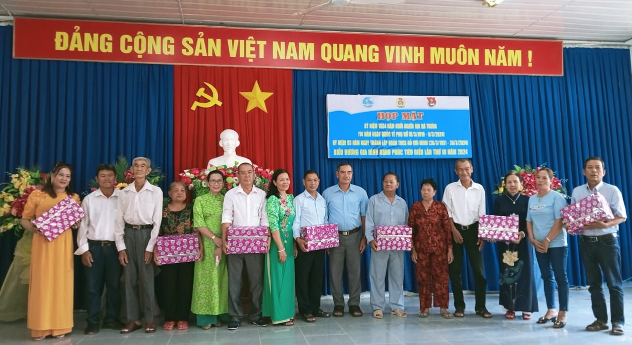 Quan canh hoi nghi