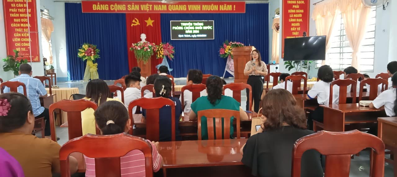 Quan cảnh buổi truyền thông