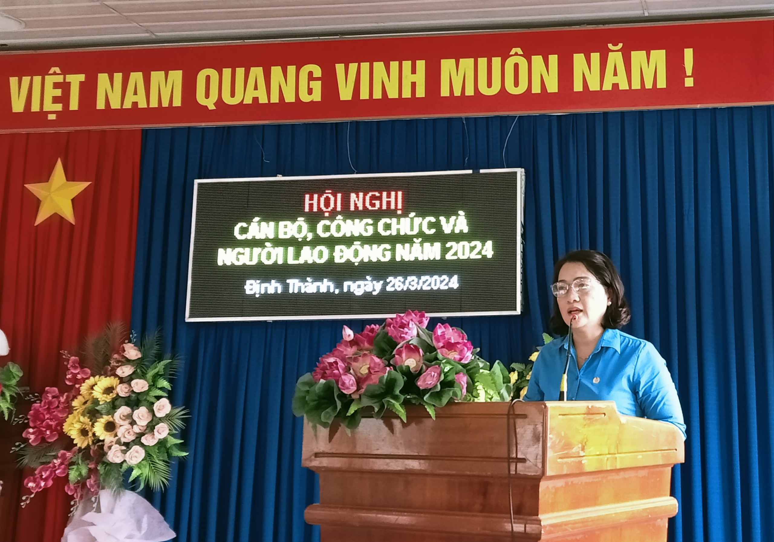 Quan canh hoi nghi